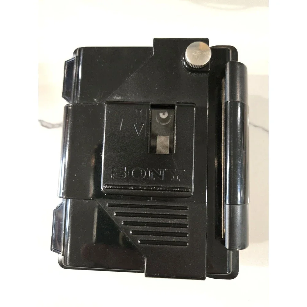 Sony Black Sports Walkman WM-F5 VTG Radio Cassette Tape Player READ